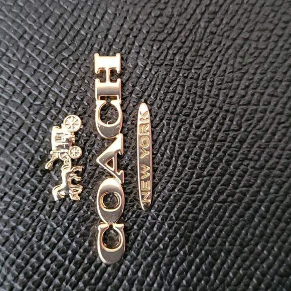 Coach Large Black Leather Corner Zippered Wristlet, New With Tags - Picture 10 of 12